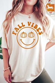 FALL VIBES HAPPY FACE GRAPHIC TEE