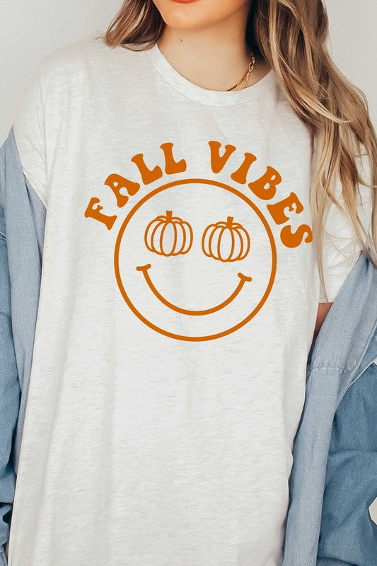 FALL VIBES HAPPY FACE GRAPHIC TEE